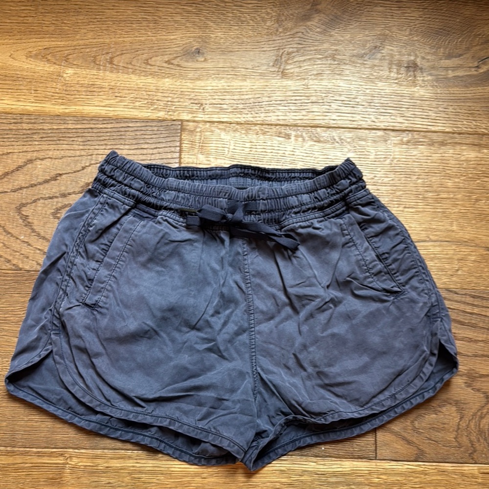 Lululemon casual blue shorts